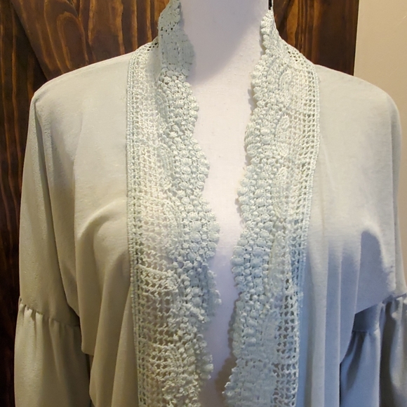 NWOT Mint Green Kimono Top - Picture 4 of 7